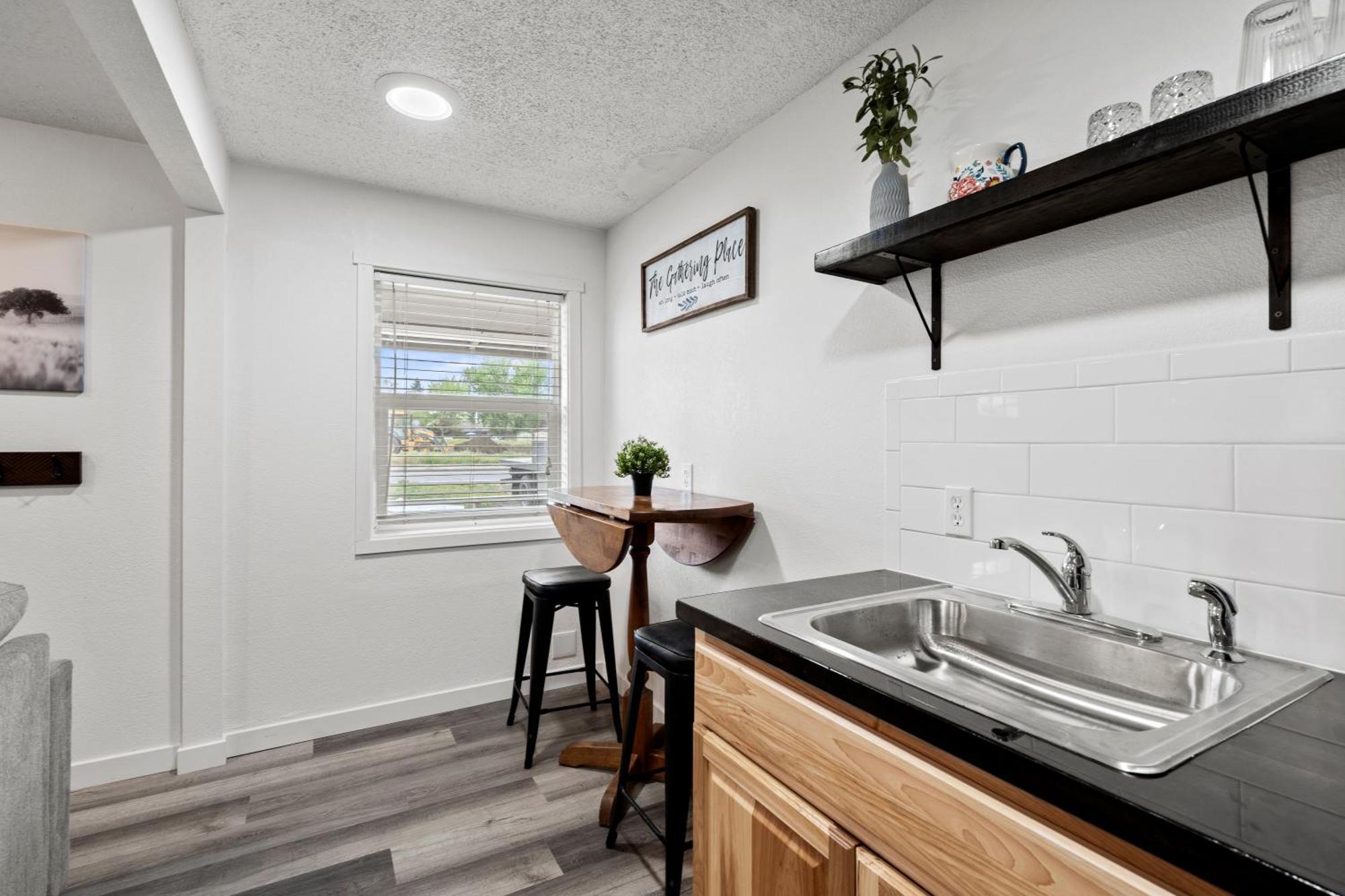Peach Street Super Suite Medford Extérieur photo