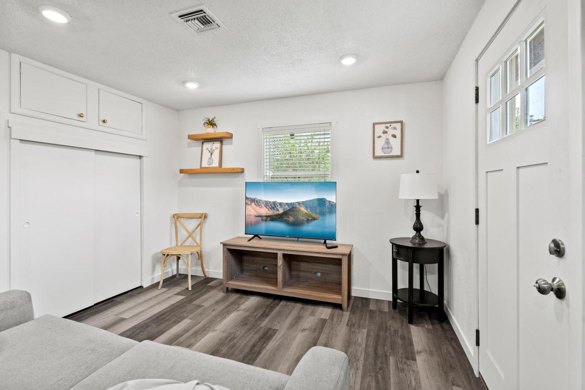 Peach Street Super Suite Medford Extérieur photo